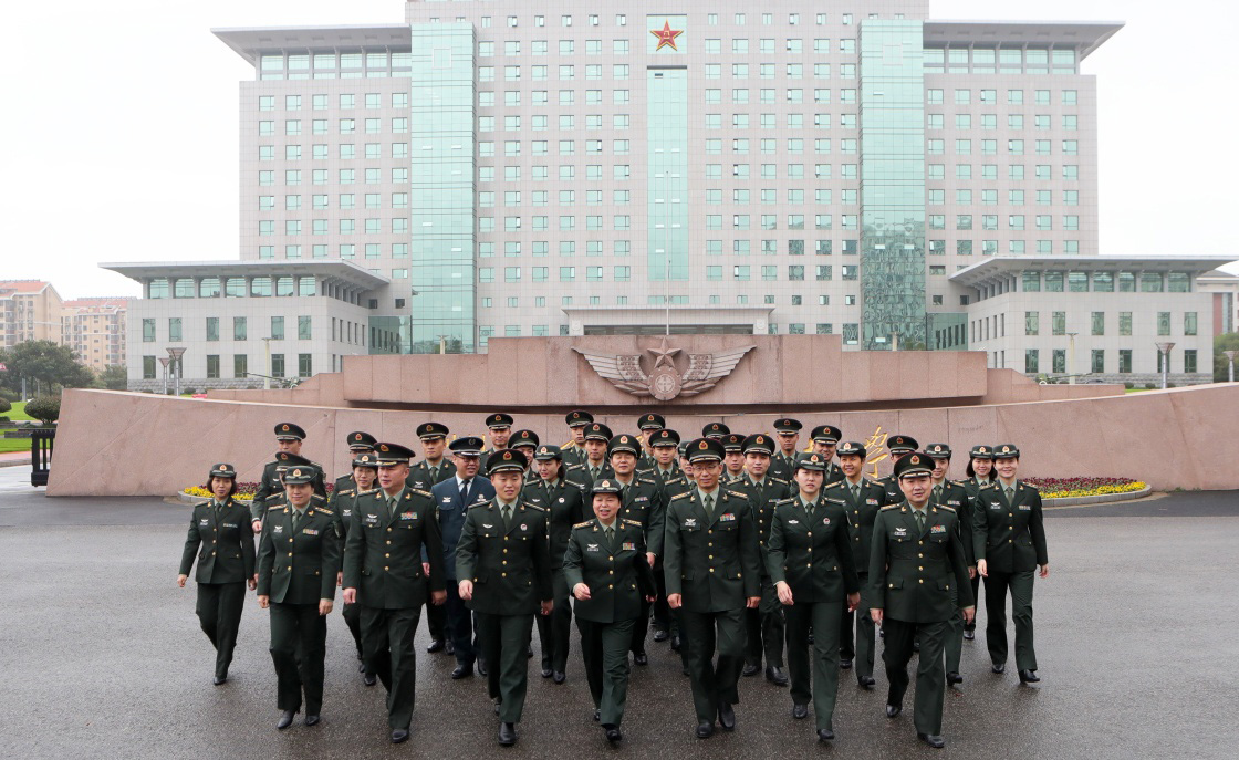 新時代聚力鑄魂育人的“播火者”——記陸軍工程大學“星火”理論宣講服務政治教員群體