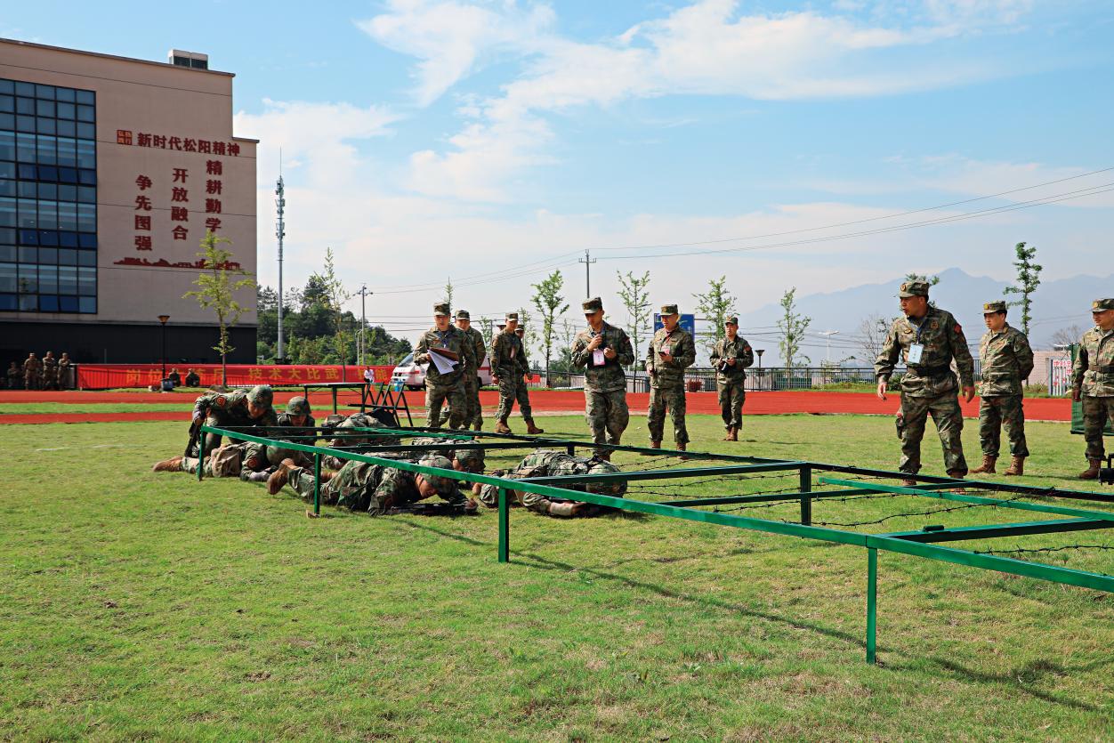 麗水市第七屆崗位練兵比武暨軍事體育競賽單兵戰(zhàn)術比武現場  程超萍（攝）